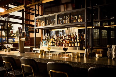 Archer Hotel Tysons - AKB Hotel Bar - Bar Seating